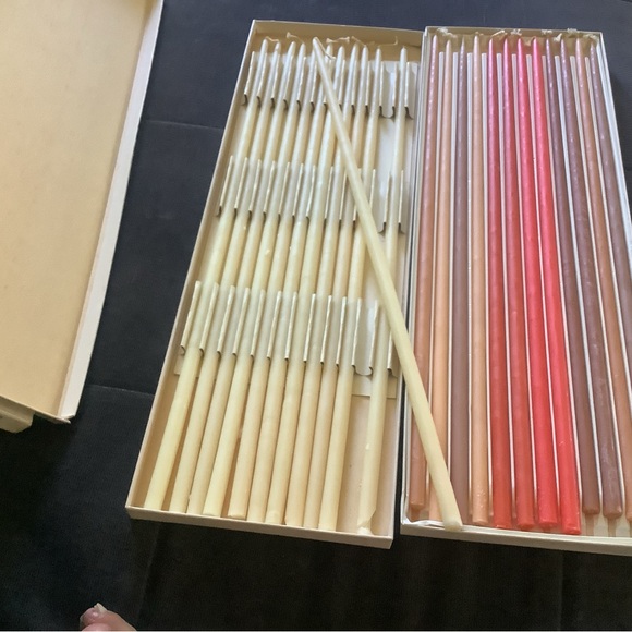 12 Vintage Colonial Flower Tapers 15" Candles White & Other USA Cape Cod 2 Boxes - Picture 3 of 7